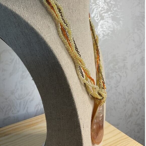 Cream Orange Sea Bead Chain Mother of Pearl Shell Pendant Necklace - Picture 2 of 5